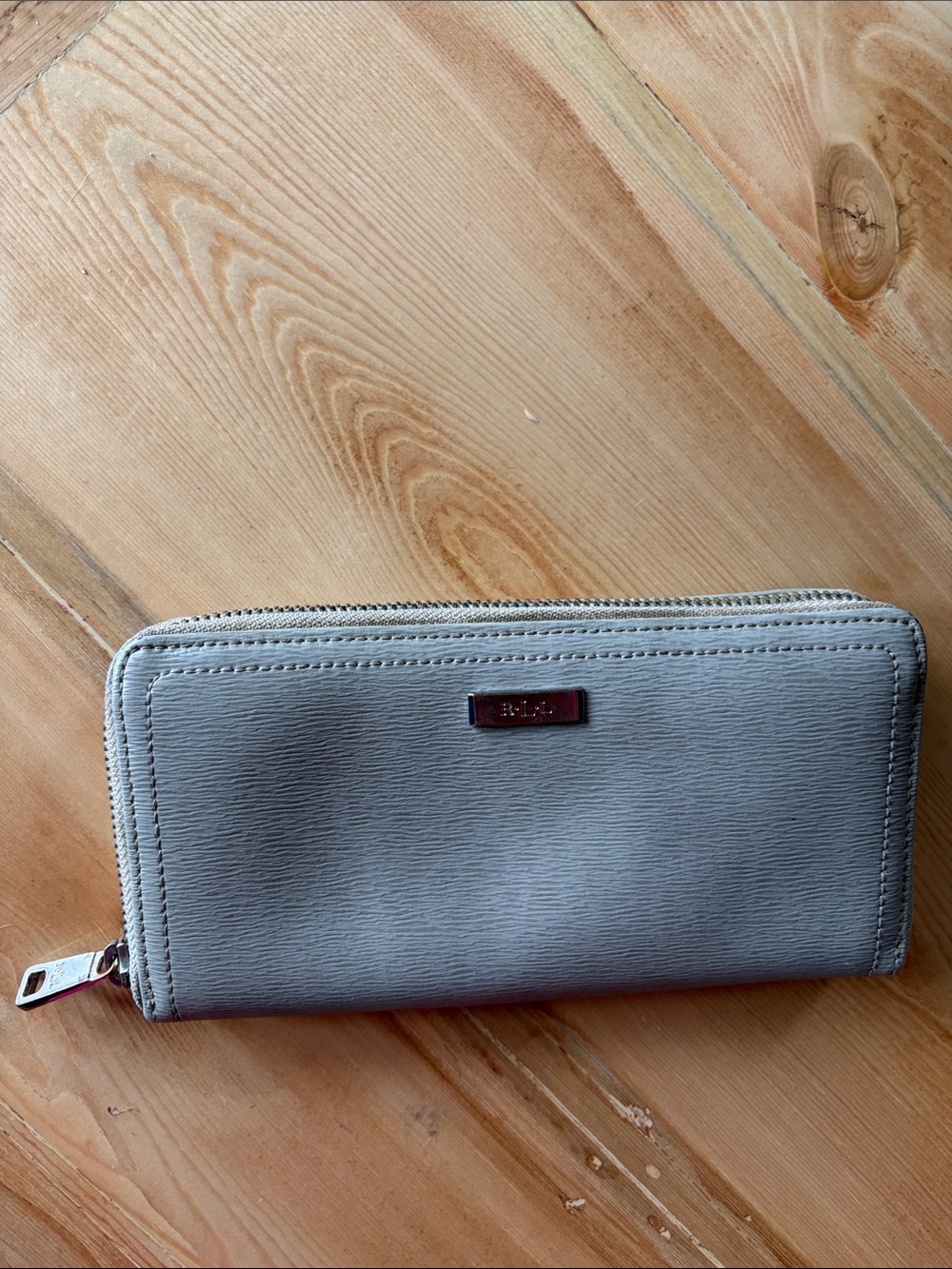 Lauren Ralph Lauren Zip-Around Light Gray Women's Wallet